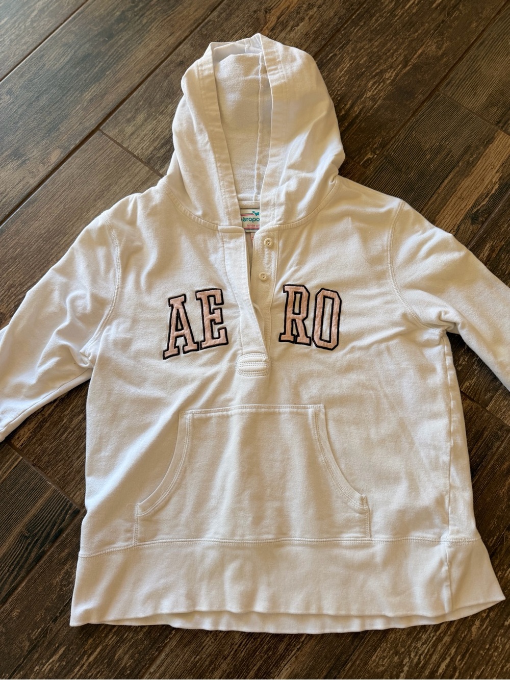 Vintage y2K rare Aéropostale White 'AERO' Hoodie